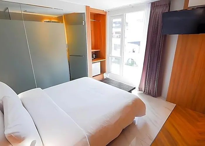 Pinnacle Dream Hotel 3*